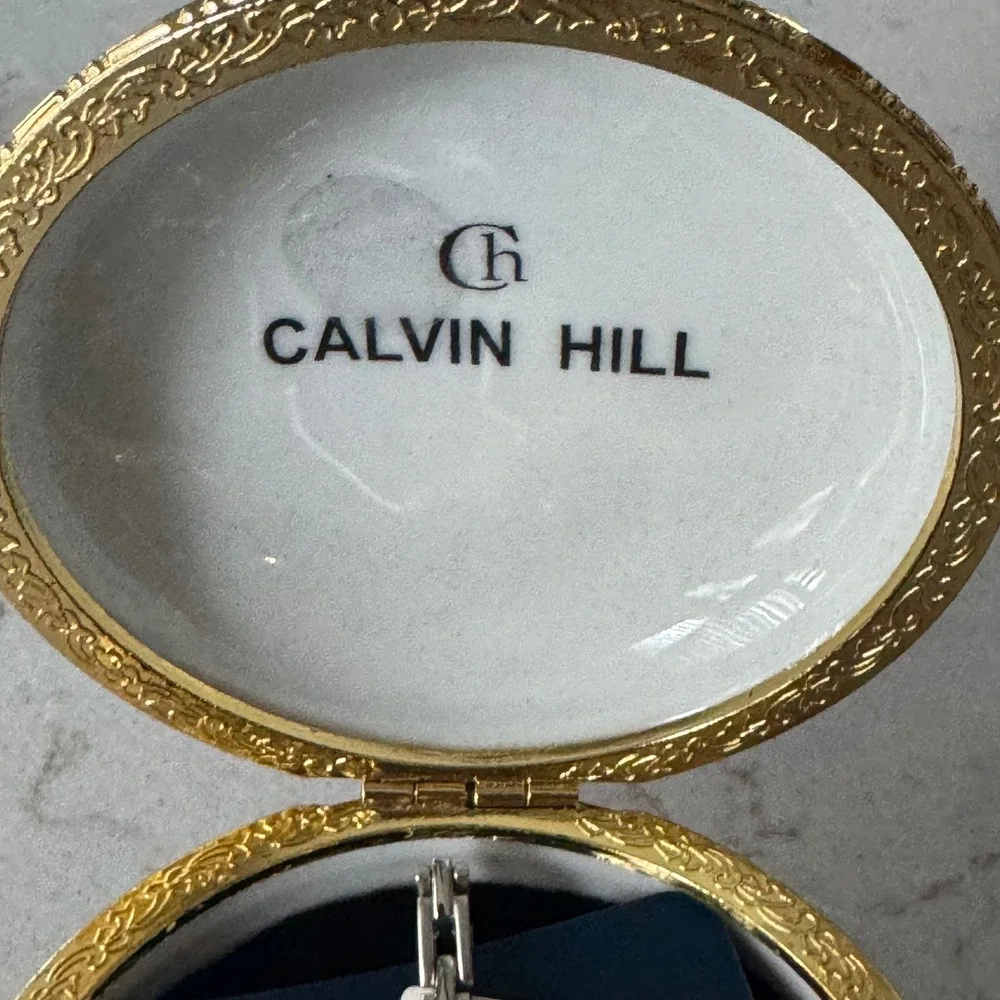 Calvin Hill Womens‎ Silver Tone Oval Quartz Watch with Porcelain Trinket Box NIB